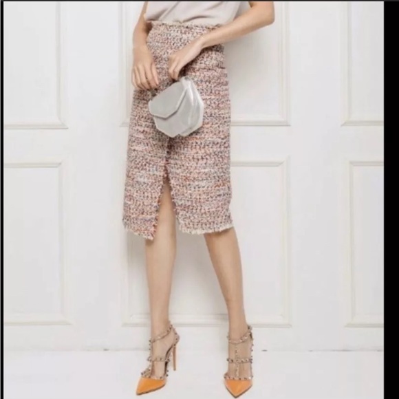 H&M Dresses & Skirts - H&M Women’s Tweed Pencil Skirt NEW Size 4